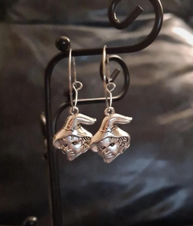 Earrings Silver Witch Wizard Head Hoops