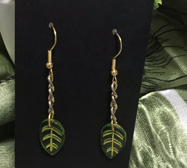 Green Dangling Earrings- GDE73