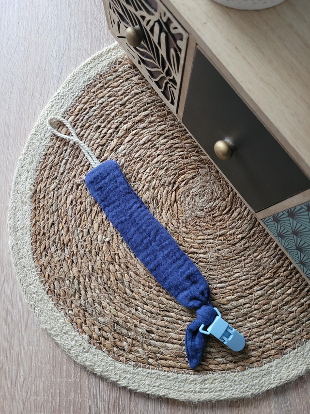 Attache tétine Bleu marine