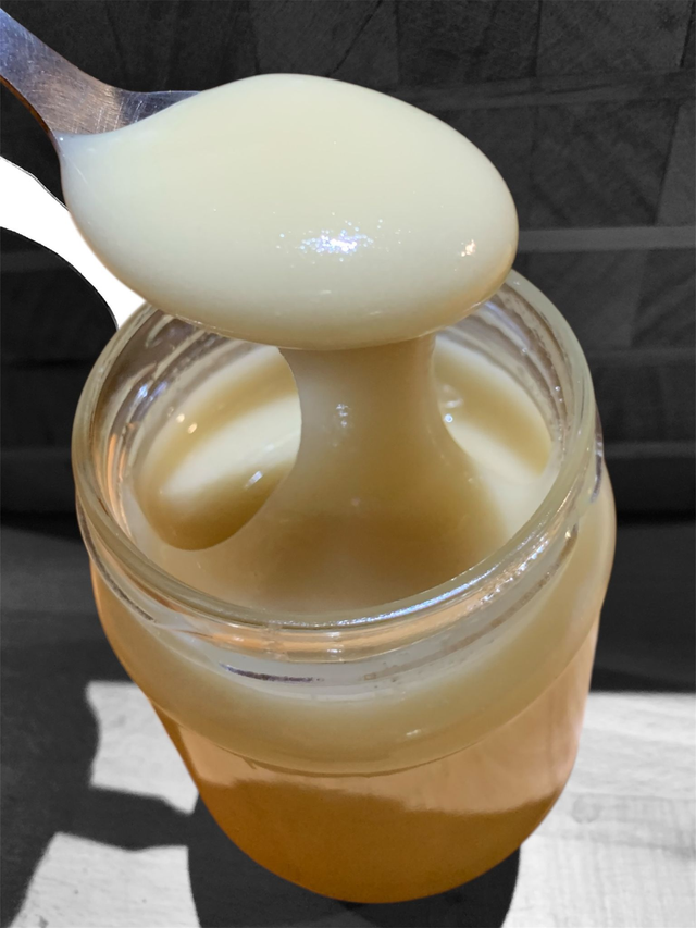 Miel bio de fleurs, texture crémeuse