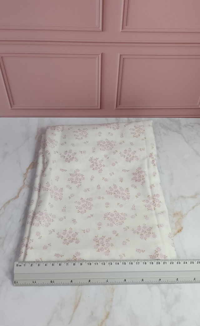 Tissu coton fond blanc fleurs rose