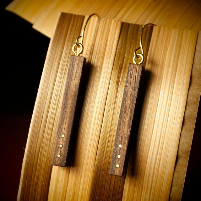 Verticales en noyer 3 points laiton