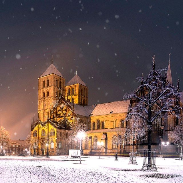 Dom im Schnee