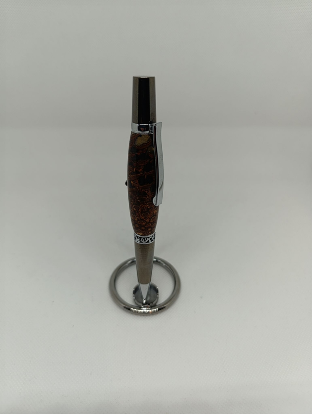 Stylo &quot;Sierra&quot; en pigne de pin/résine (1)