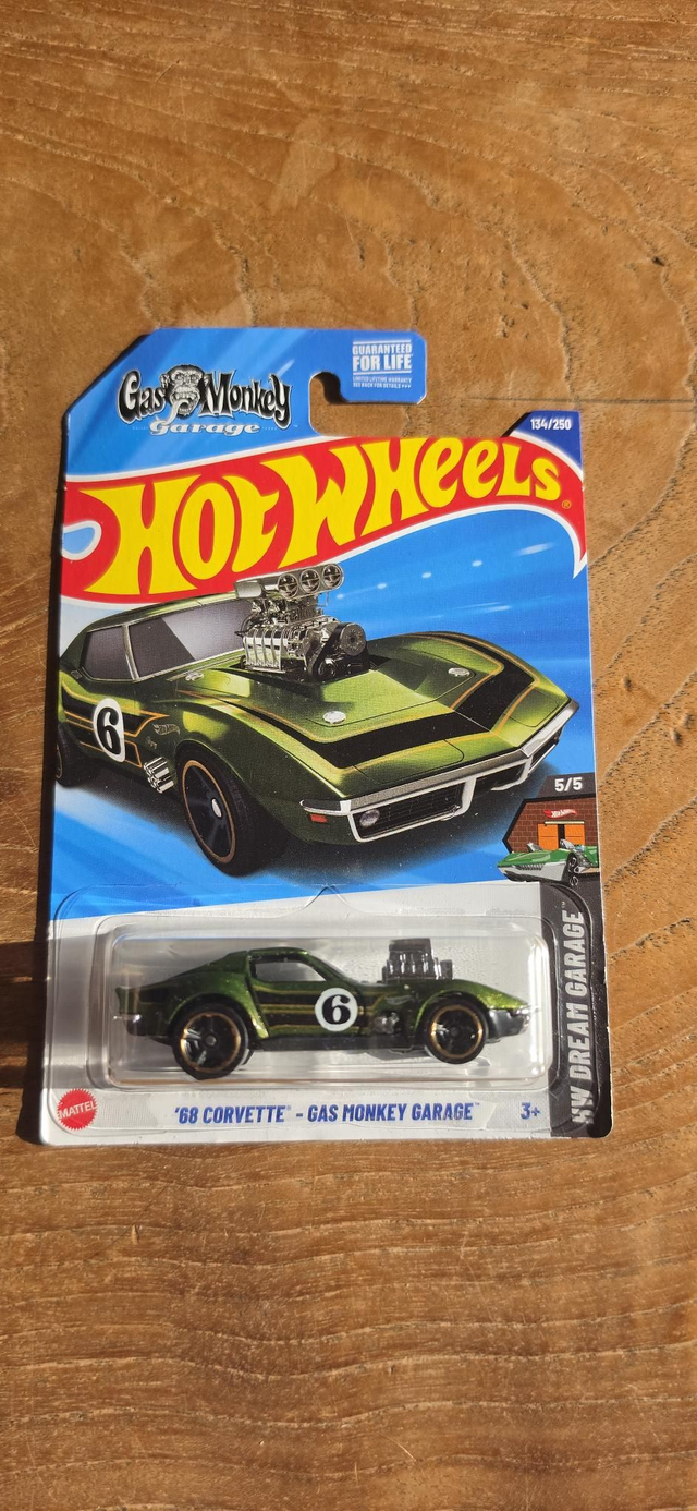 Chevrolet corvette-gas monkey garage