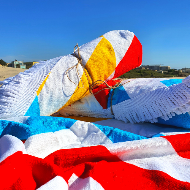 Round Illusion Beach/Picnic Towel