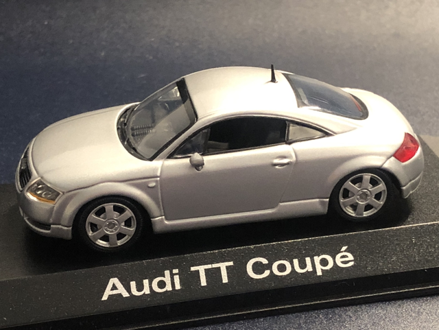 Audi TT Coupe Minichamps 1:43