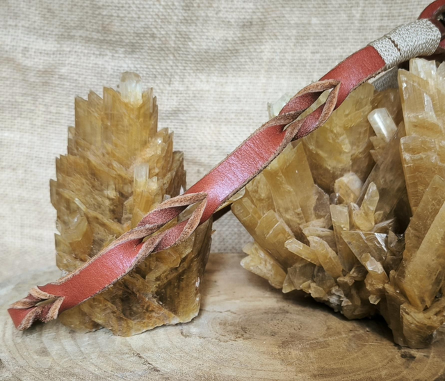 🤎 Porte-médaille “Cuir Nature”