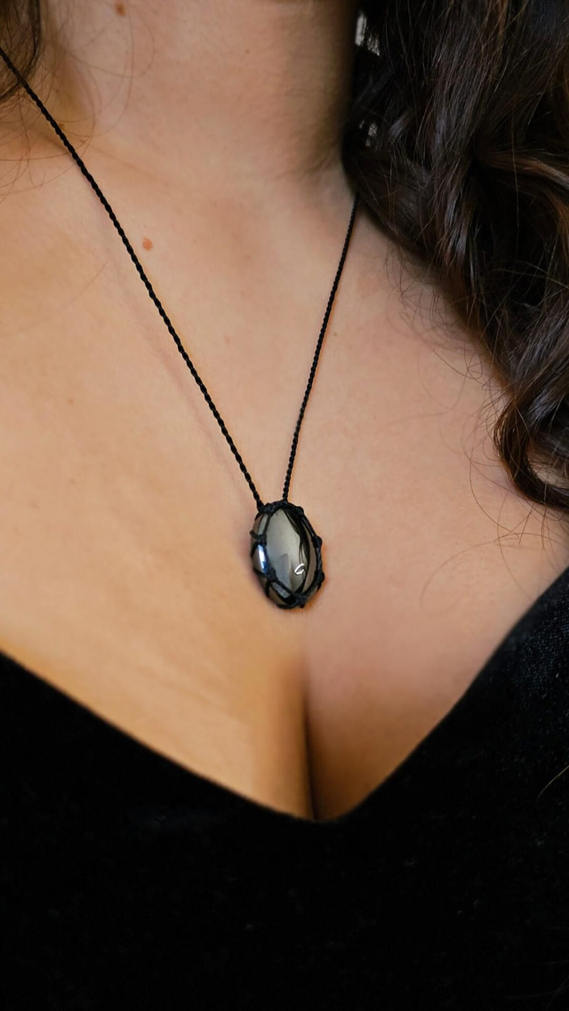 Collier hématite - macramé noir