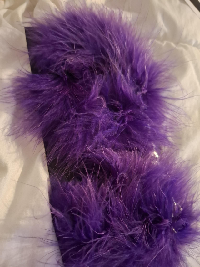 Menottes violette Marabou