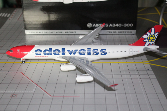 Edelweiss A340-300 (HB-JMG), 1:200