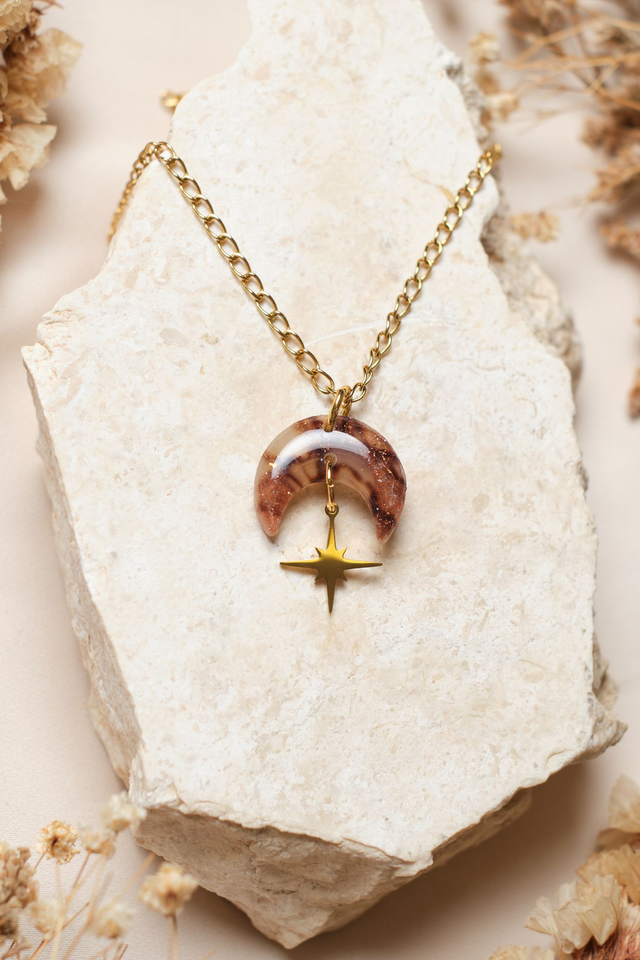 Collar de luna Terra