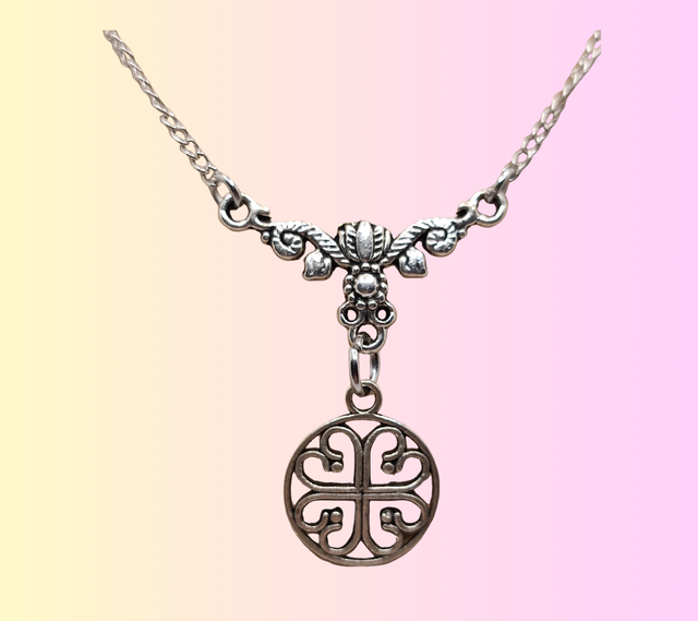 A Collier Médaillon Cœurs Collection DéliCat