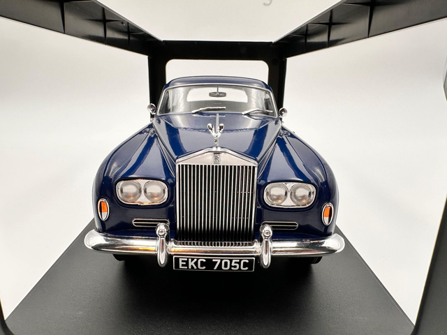 Rolls Royce Silver Cloud III 1965 - Scale - 1:18