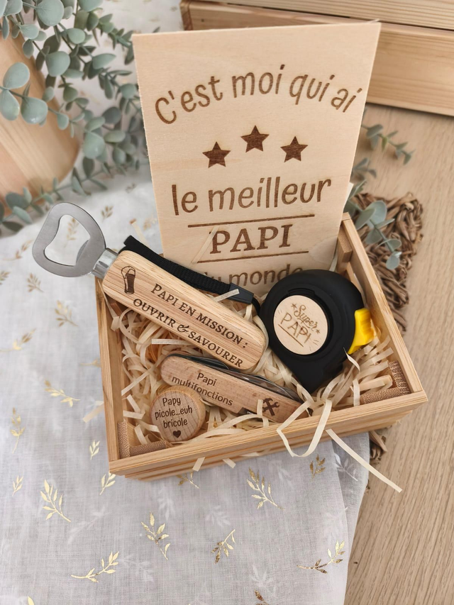 Coffret “Meilleur Papy du monde” – Carte bois &amp; accessoires utiles
