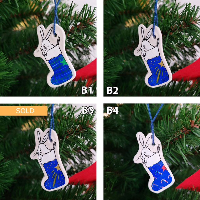Suspension Lapin et chaussette de Noël bleue