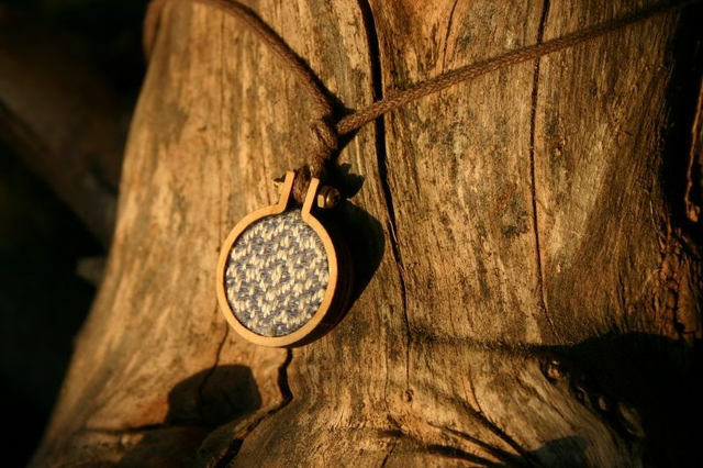 Web-Amulett Rund 2,5 cm