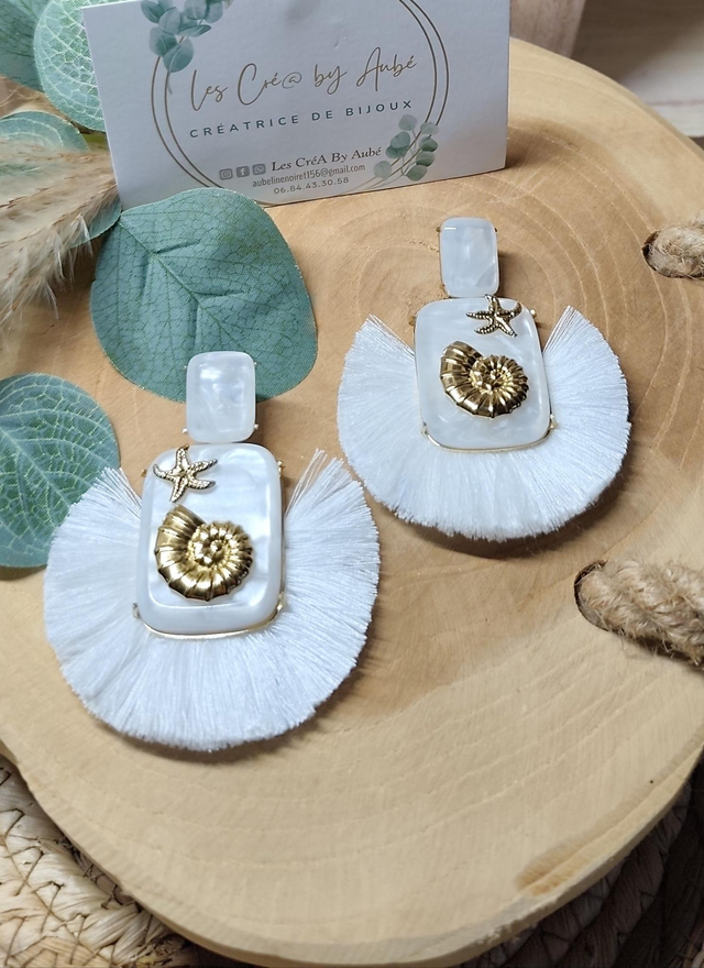 BO BOHEME COQUILLAGE/NACRE ET POMPONS BLANC 0000122