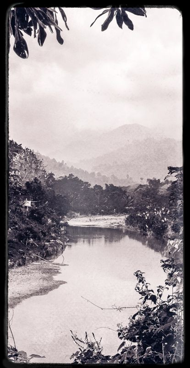 Il porte le ciel et la terre