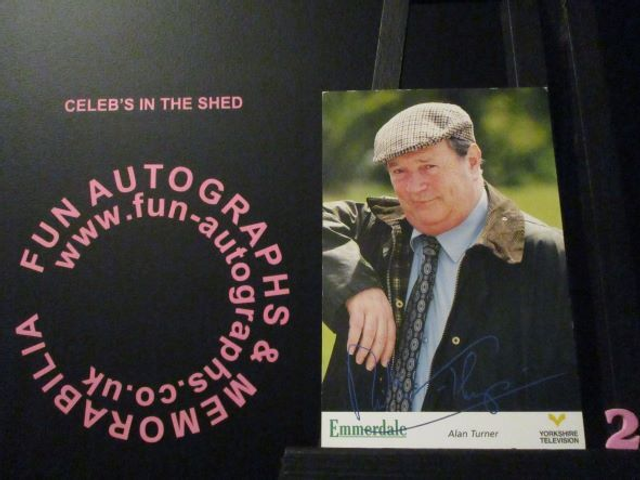 Richard Thorp (Alan Turner) Original Emmerdale Yorkshire Tv Logo Pre-Print Cast Card (2)(SEE PIC)