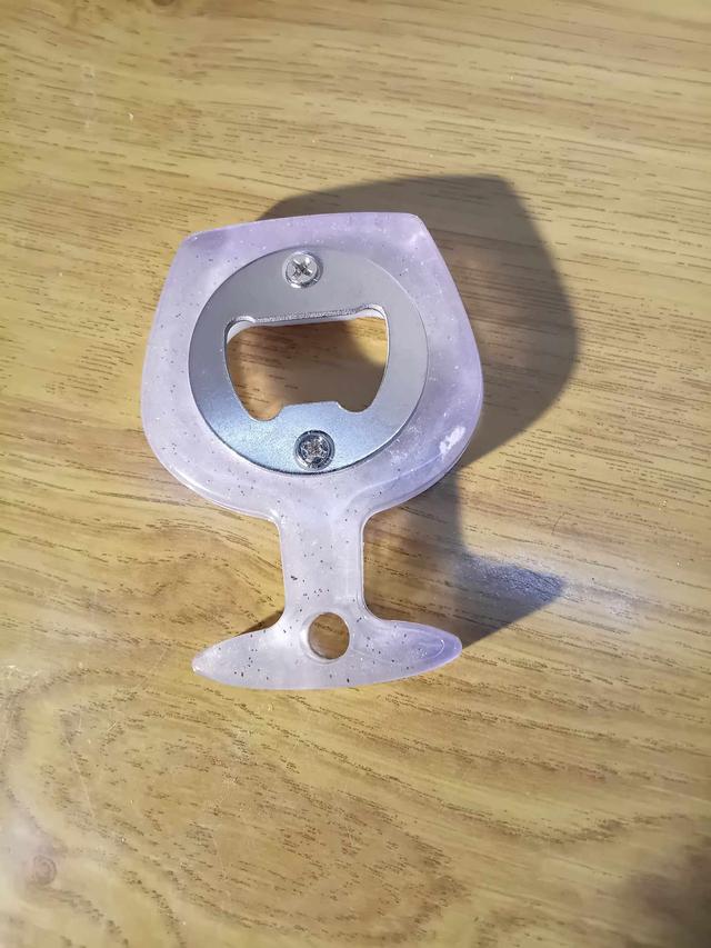 décapsuleur forme verre