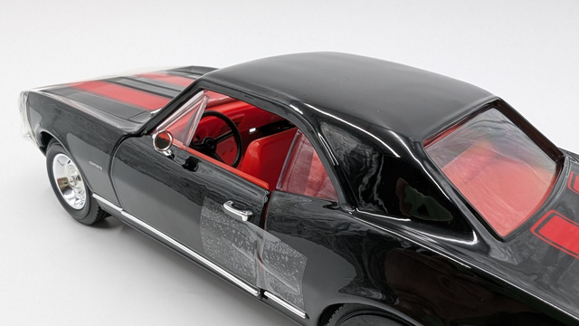 Chevy Camaro Z28 scale 1:18