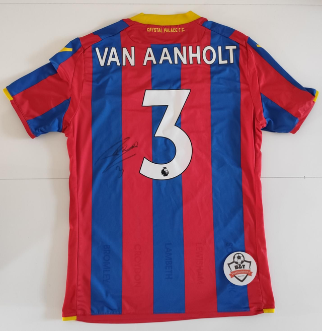Gesigneerd shirt van Aanholt Crystel Palas