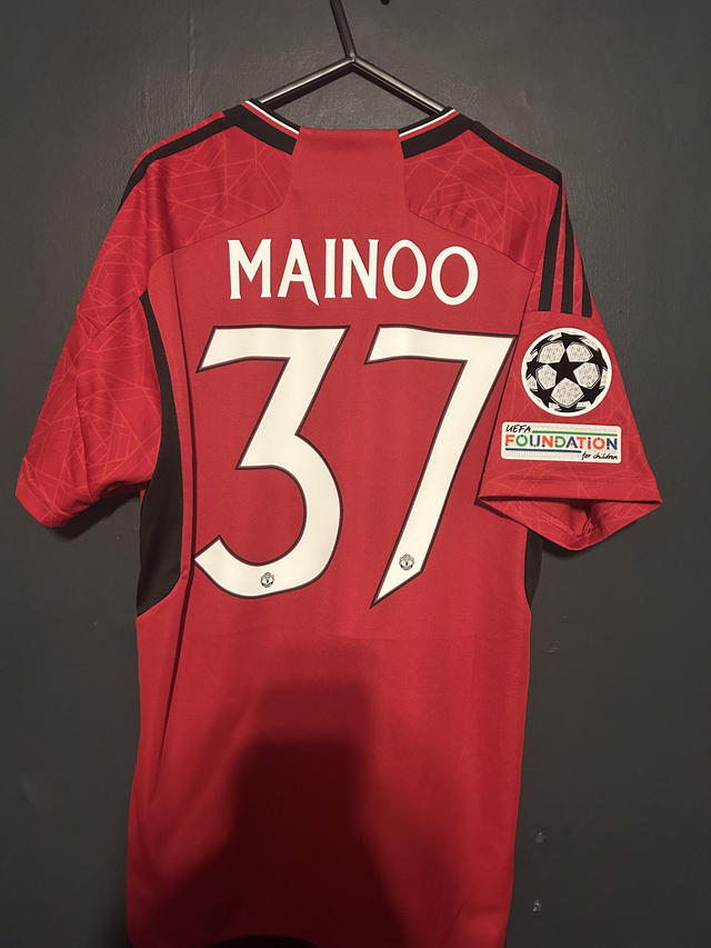 (M) Manchester United 2023-24 Home / MAINOO 37