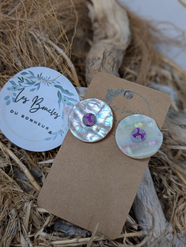 Boucles d&#039;oreilles boutons  mauve bou020