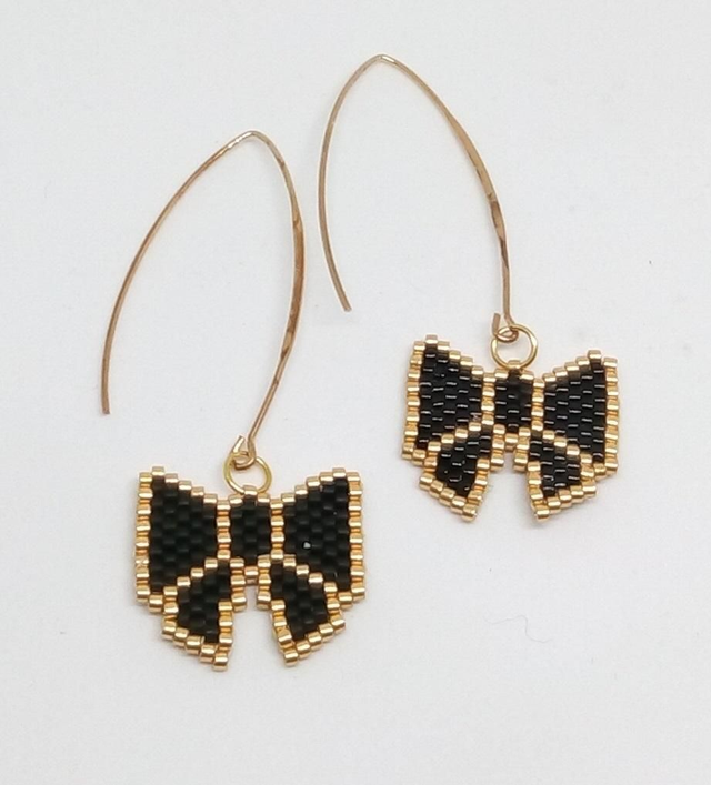 BOUCLES D’OREILLES