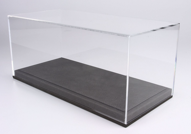 BBR Display 1:18 328x168x135 mm