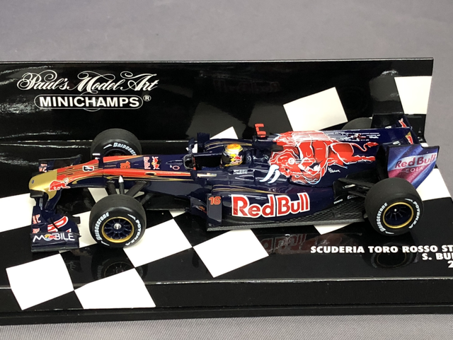 Toro Rosso STR5 S. Buemi 2010 1:43 Minichamps Formel 1