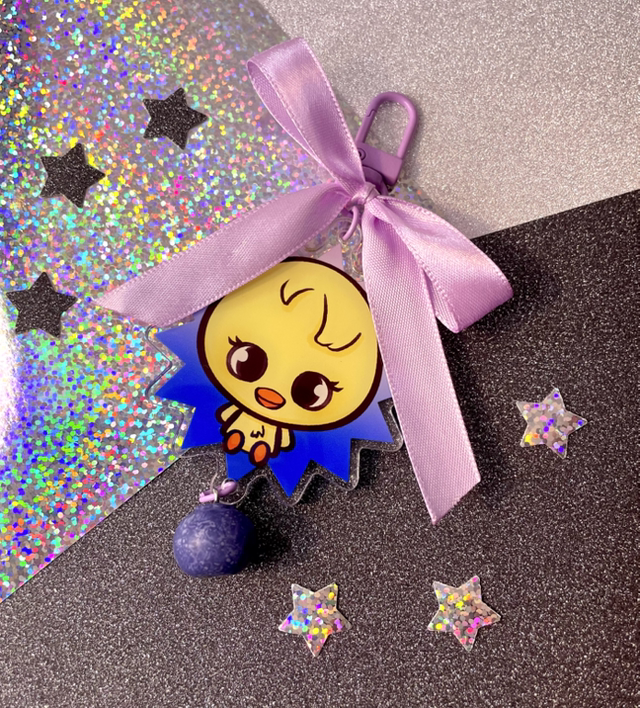 BbokAri Blueberry Bow Keychain
