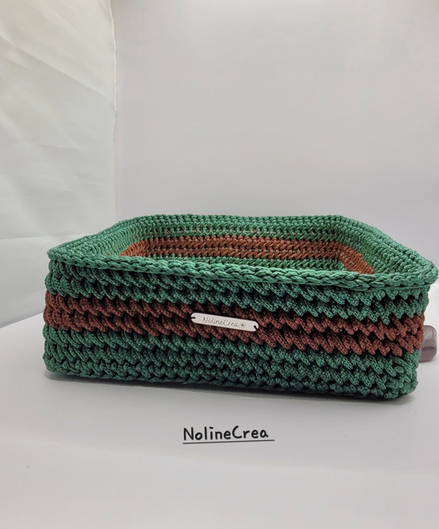 Panier carré vert et marron base en bois personalisé, panier interieur dessin mandala