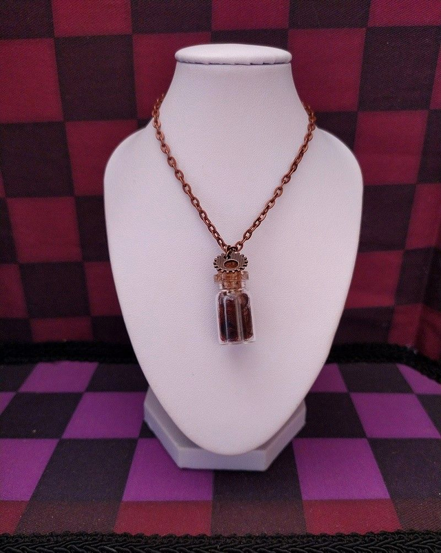 Collier fiole steampunk