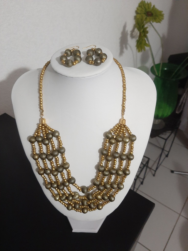 Parure grappe dorée	