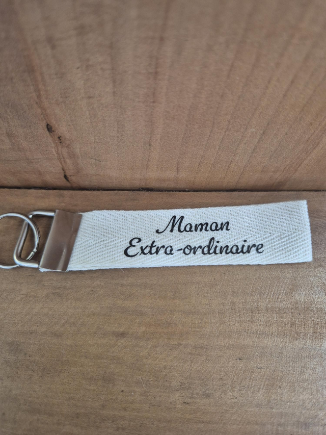 Porte clef " Maman extra- ordinaire"