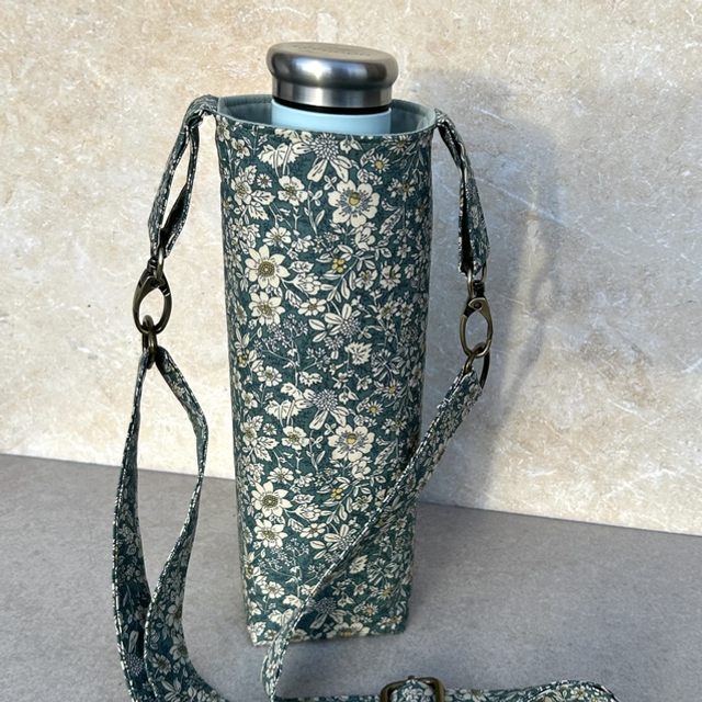 Reusable bottle bags - sage flowers
