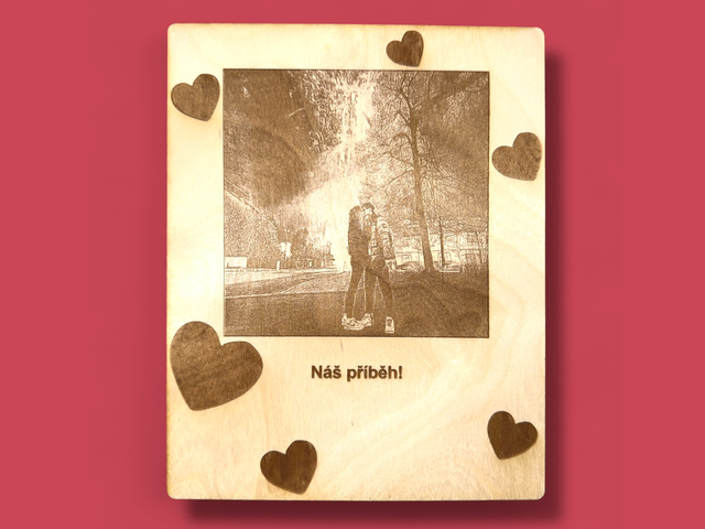 Deska OnWood s motivem lásky 