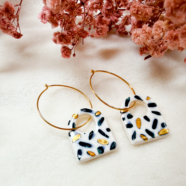 Boucles d’oreilles porcelaine et or