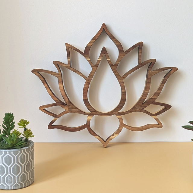 Fleur de lotus en acacia