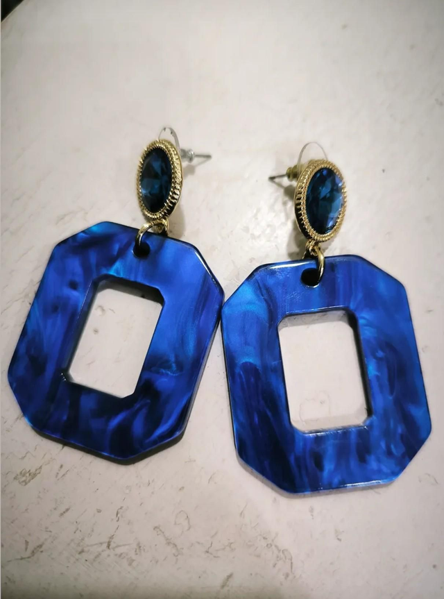 Orecchini blu in resina