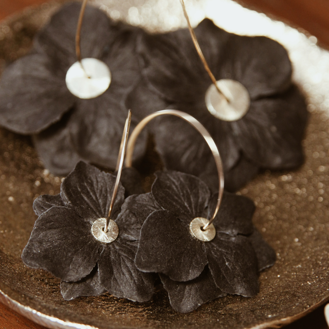 Boucles d'Oreilles Hortensia Noir