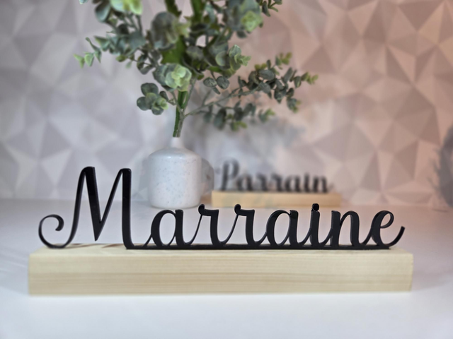 Lettrage sur socle &quot;Marraine&quot;