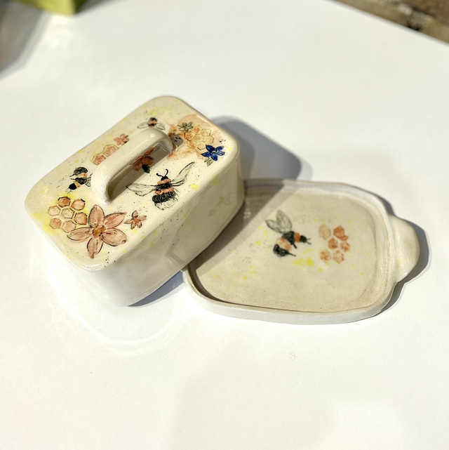 Bee Butter Dish (Large) - Commissioned work