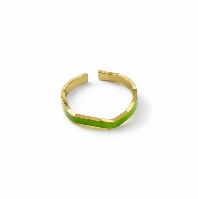 Green wavey ring 