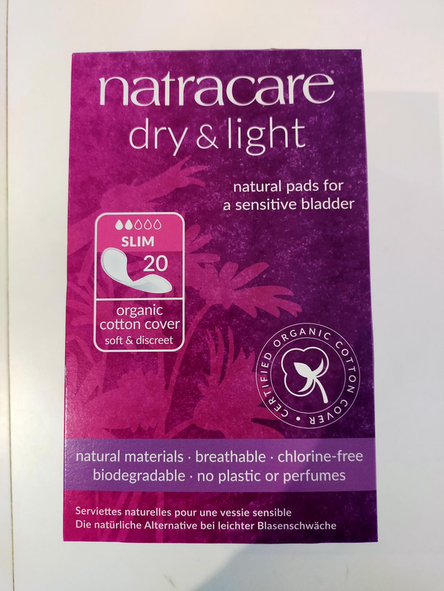 Dry &amp; Light Plus Incontinence Pads, 16 Pads (Natracare) 91032