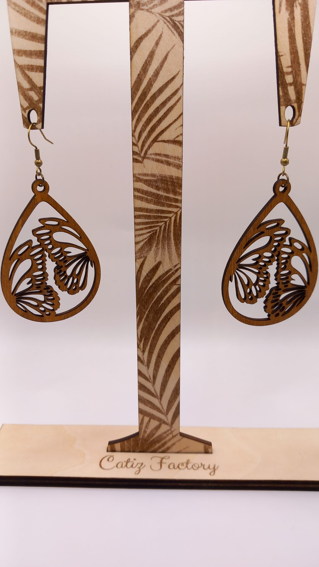 Boucles d&#039;oreille en bois &quot;papillon&quot;