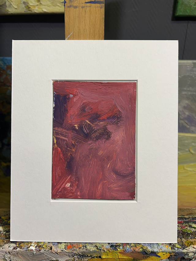 Fragment 721 „Roter Nachhall“ von Rostyslav Voronko, Öl auf Karton, 2024 – Komposition in kräftigem Rot mit dynamischer Struktur.
