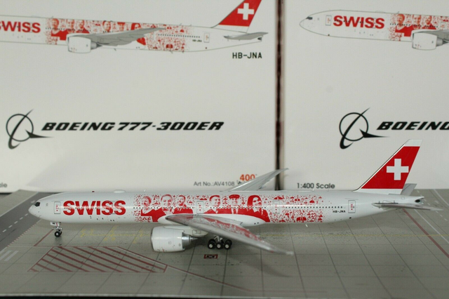 Swiss B777-300ER (HB-JNA) &quot;Faces of Switzerland&quot; Modell, AV400, 1:400